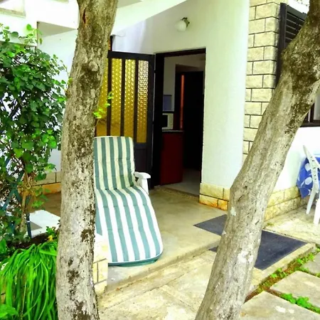 House Elda Beach Area Maj For Maximum 12 Persons 招待所