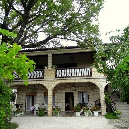 ゲストハウス House Elda Beach Area Maj For Maximum 12 Persons