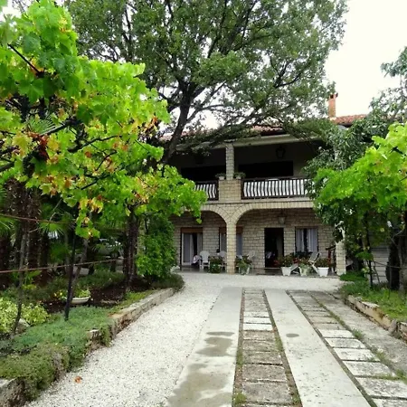 ゲストハウス House Elda Beach Area Maj For Maximum 12 Persons