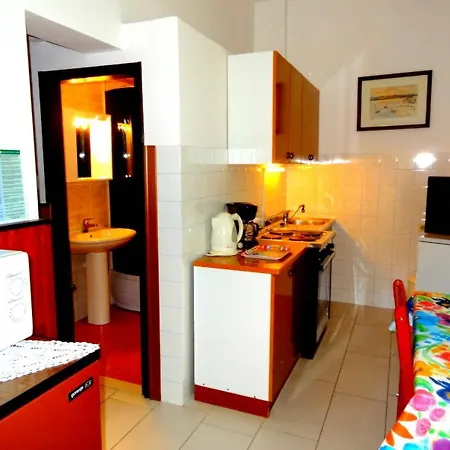 House Elda Beach Area Maj For Maximum 12 Persons ゲストハウス ポレッチ