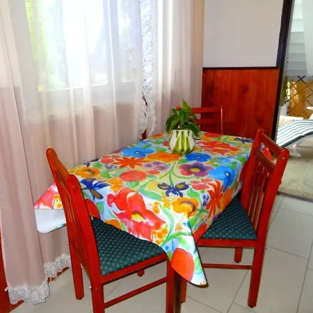 House Elda Beach Area Maj For Maximum 12 Persons ゲストハウス 3*