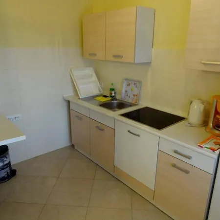 ゲストハウス House Elda Beach Area Maj For Maximum 12 Persons